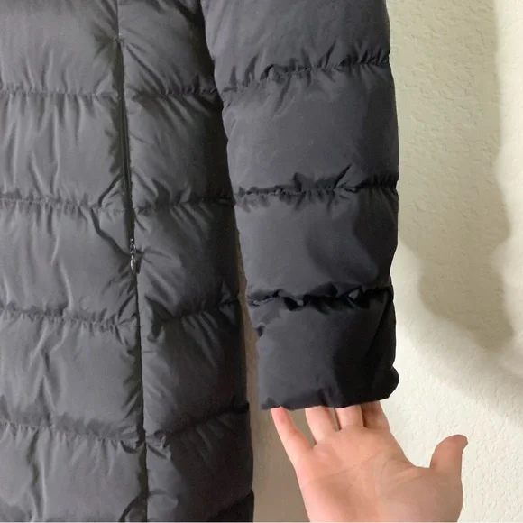 Uniqlo womens black ultra light down full zip hooded jacket with packable bag XS - Picture 2 of 9